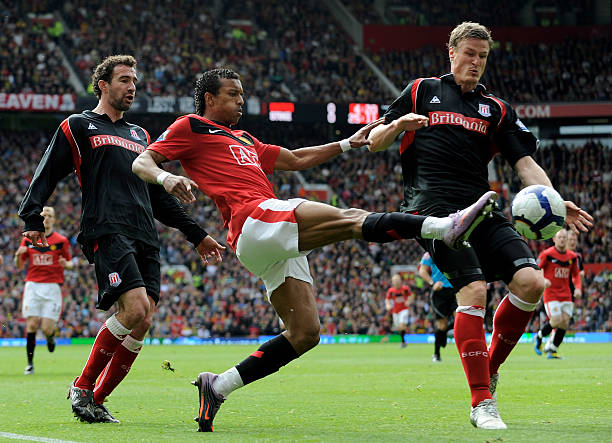 而詹姆斯作 而詹姆斯作